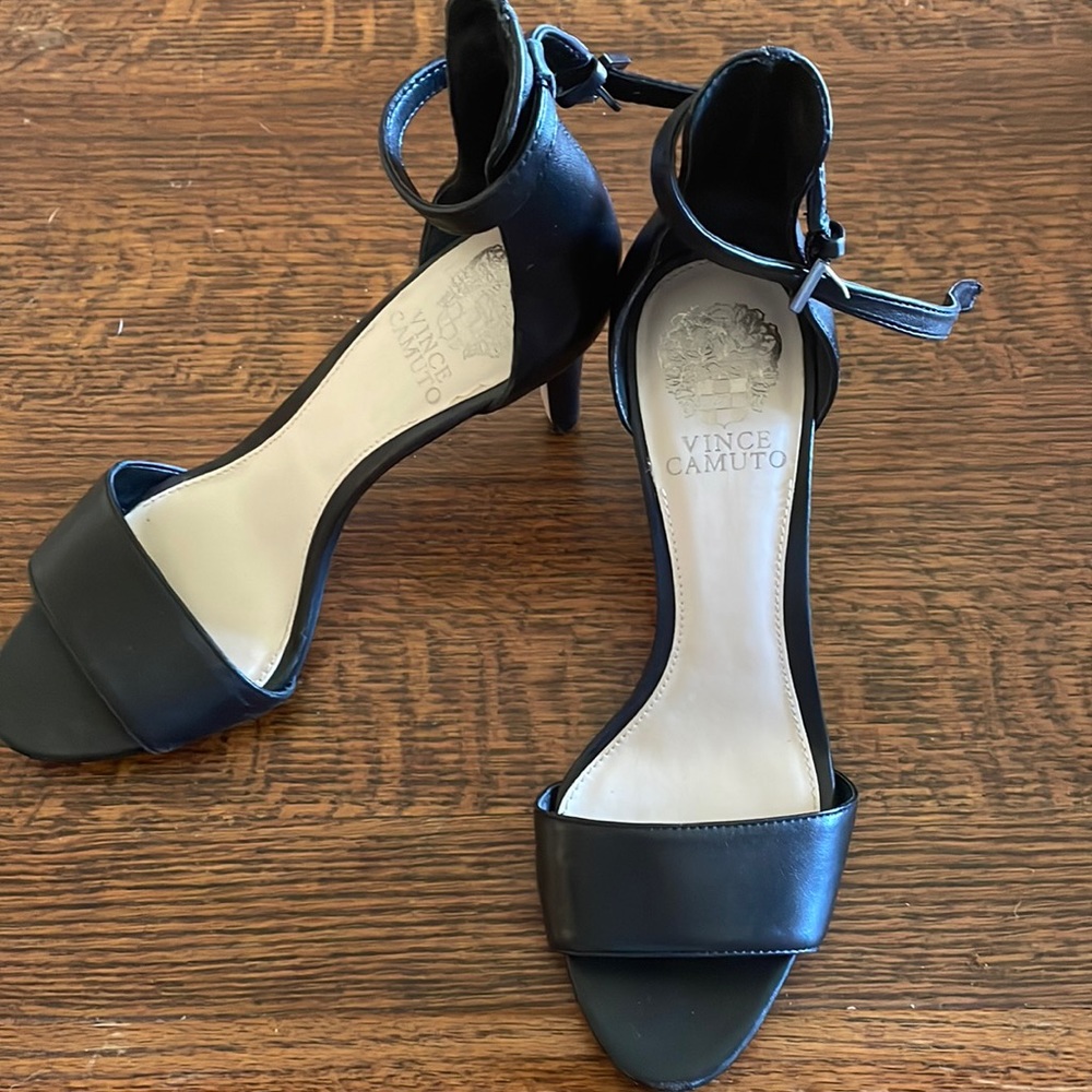 Vince heels